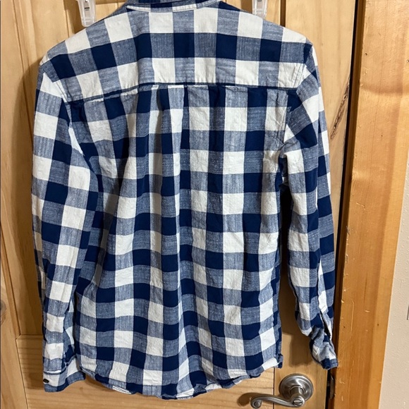 St. John’s Bay Blue and White Checkered Men's Shirt - Picture 3 of 4
